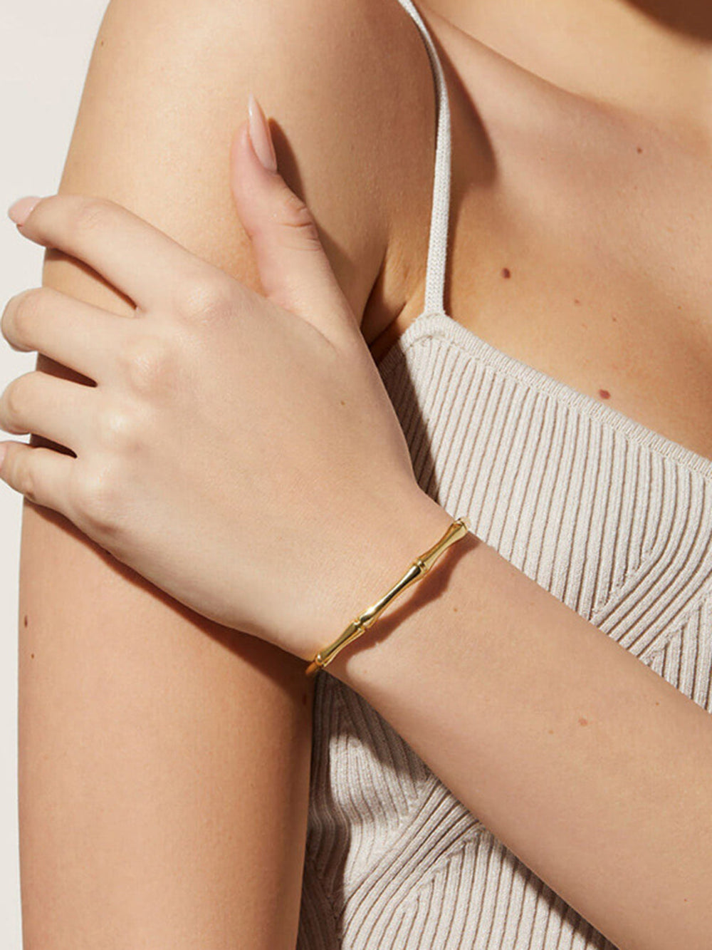 Bracelet Ouvert en Bambou Doré