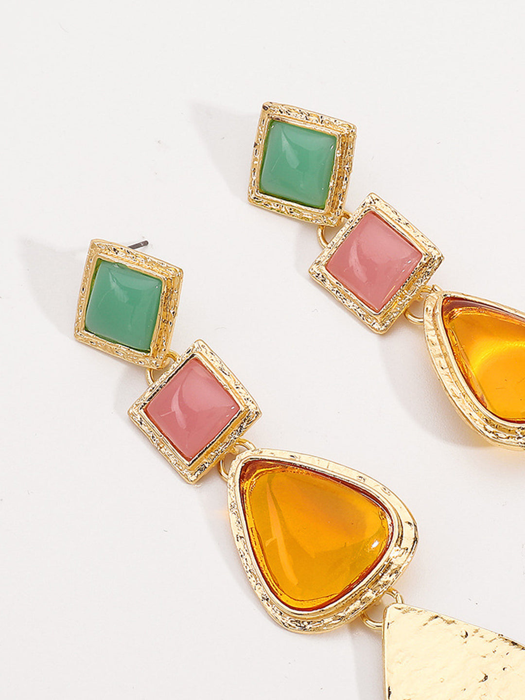 Boucles d'oreilles géométriques en résine