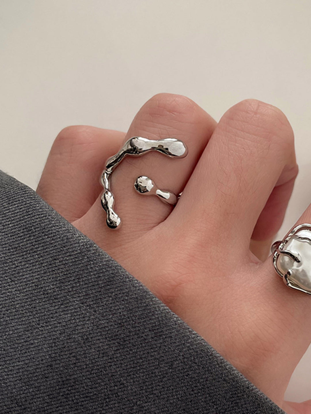 Bague Minimaliste Croissant de Lune