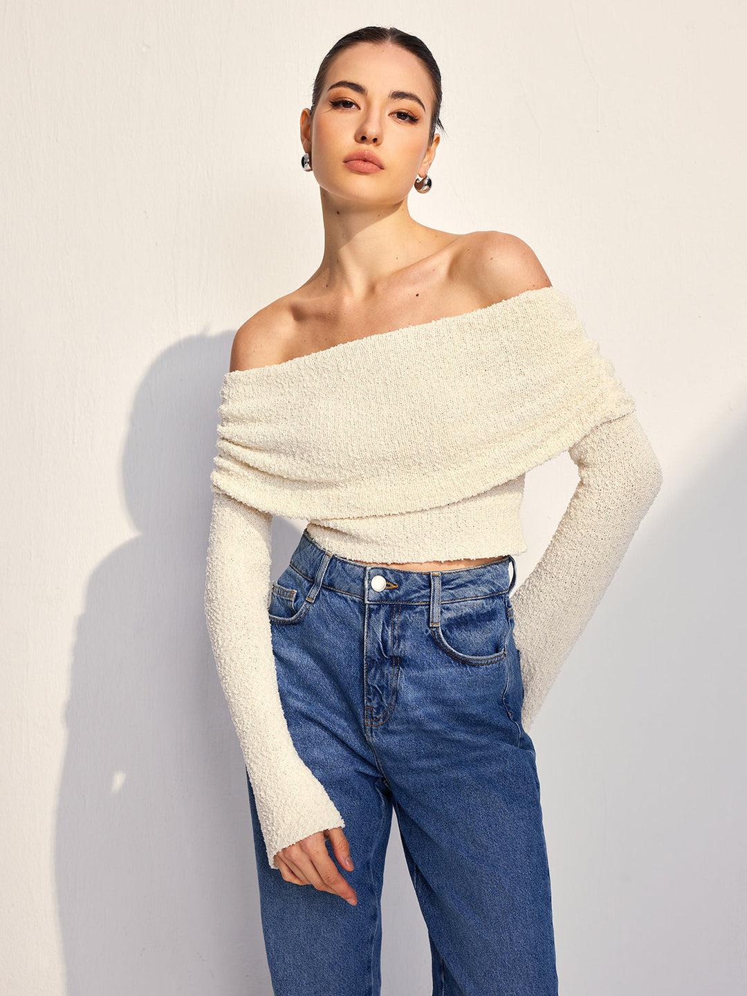 Haut en tricot uni à épaules dénudées