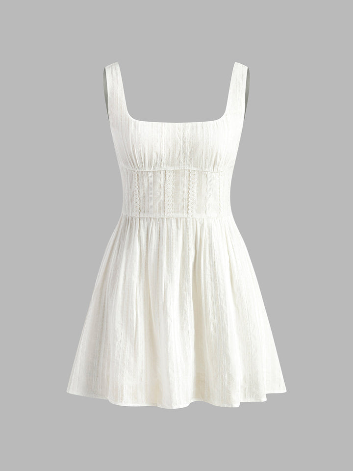 Robe Courte Semi-Transparente à Col Carré Uni