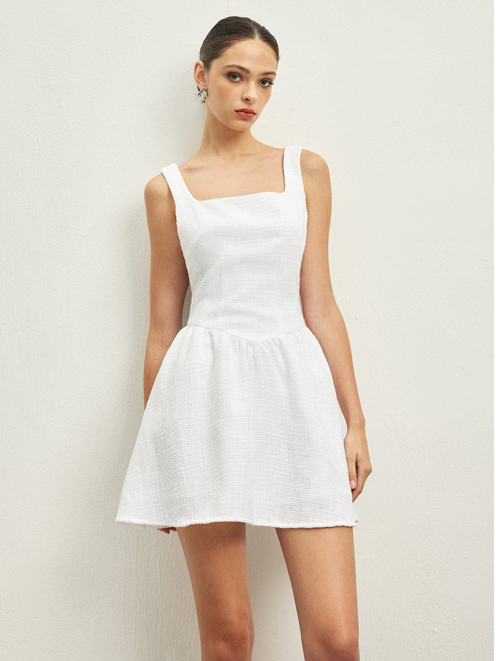 Robe Courte Tweed Dos Nu à Volants