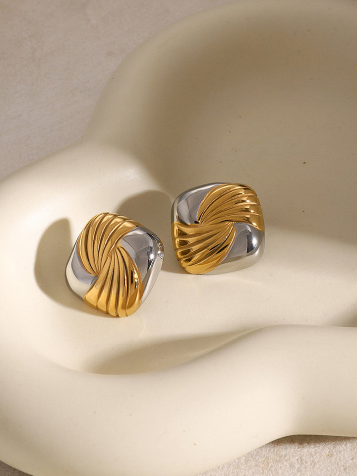 Boucles d'oreilles carrées ondulées bicolores