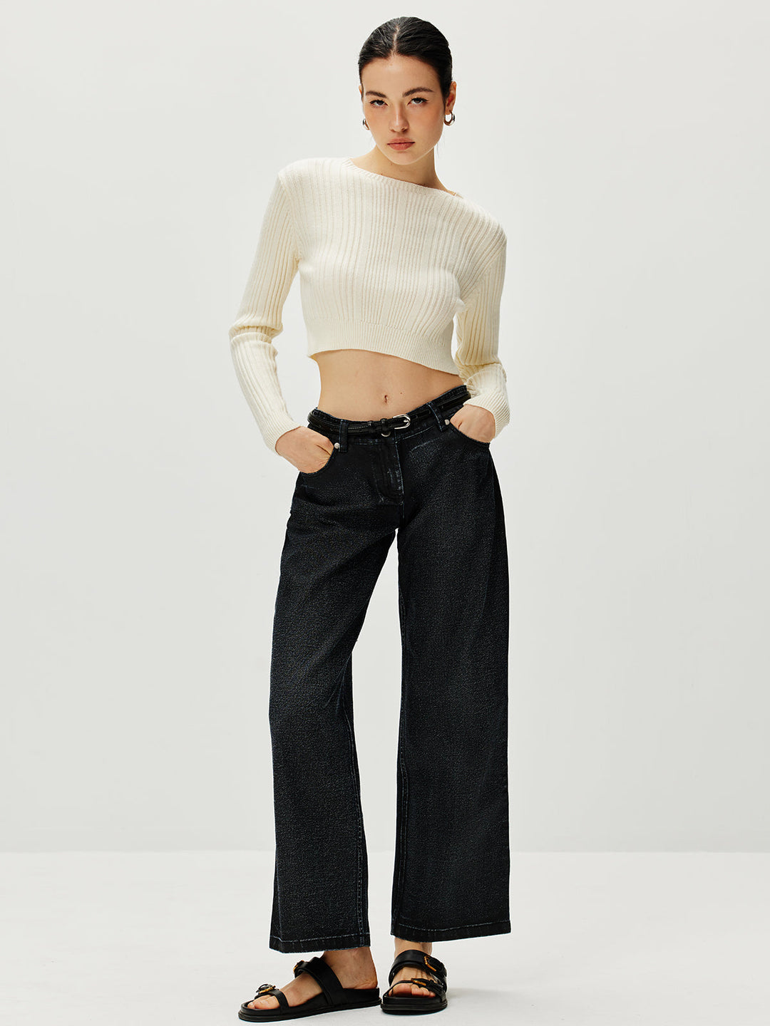 Cardigan en maille à nouer avec découpe