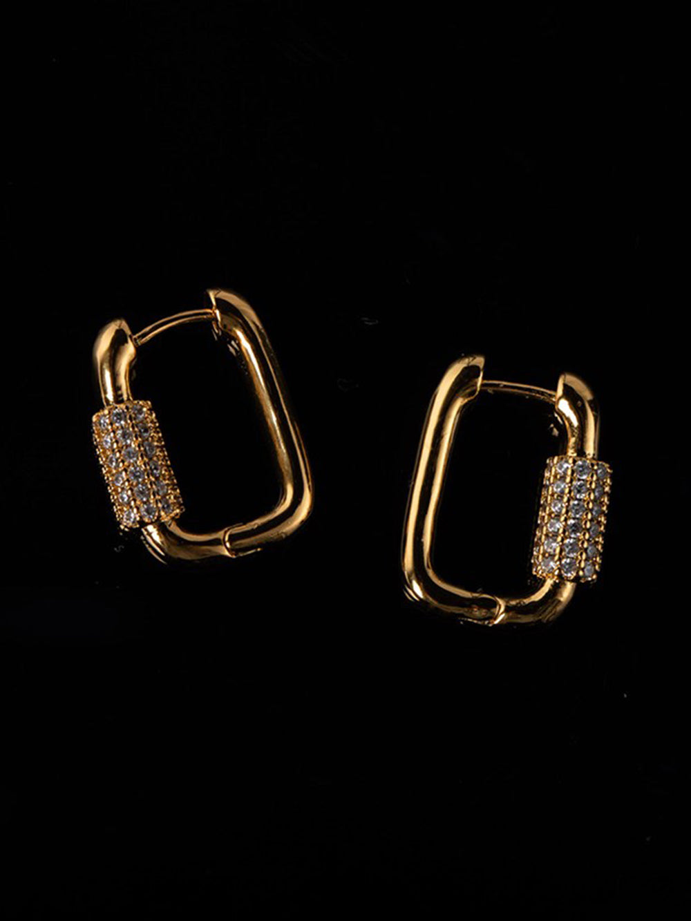 Boucles d'oreilles diamant carrées dodues