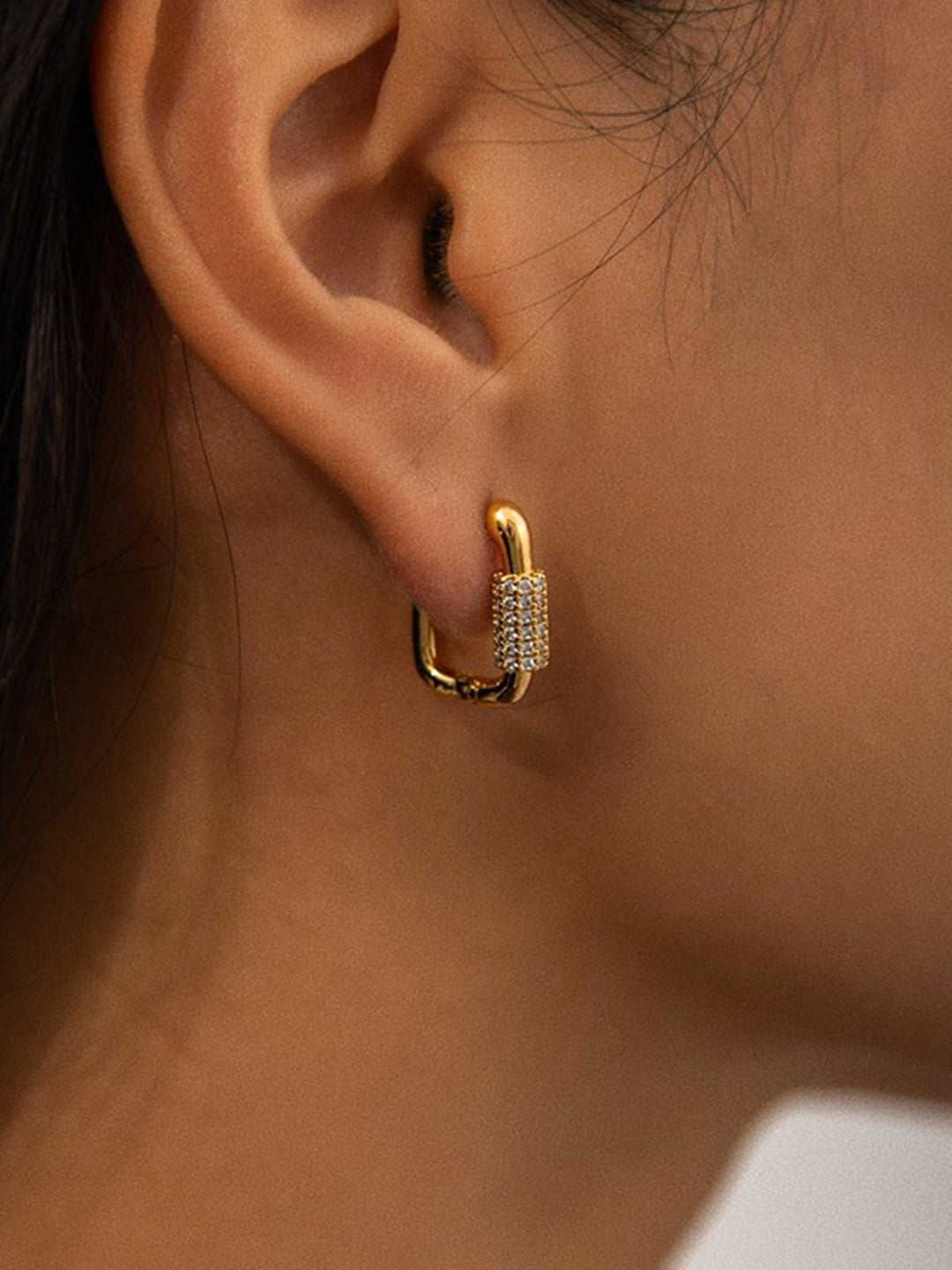 Boucles d'oreilles diamant carrées dodues