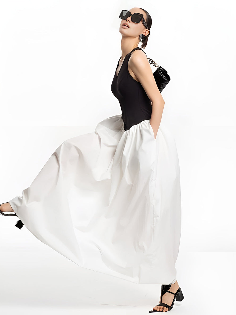 Robe mi-transparente à panneaux color block et poches
