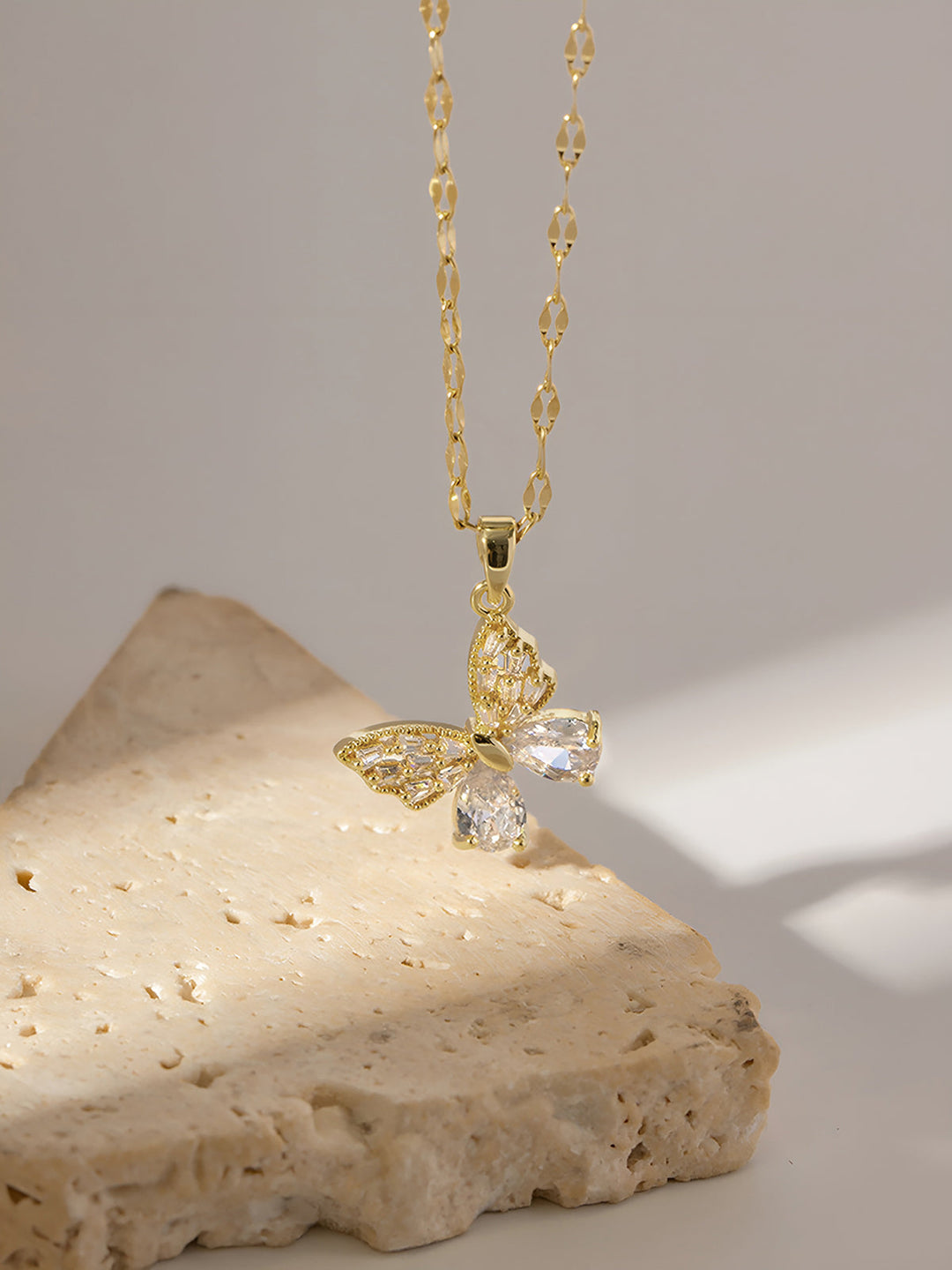 Collier Papillon Rayonnement Doré