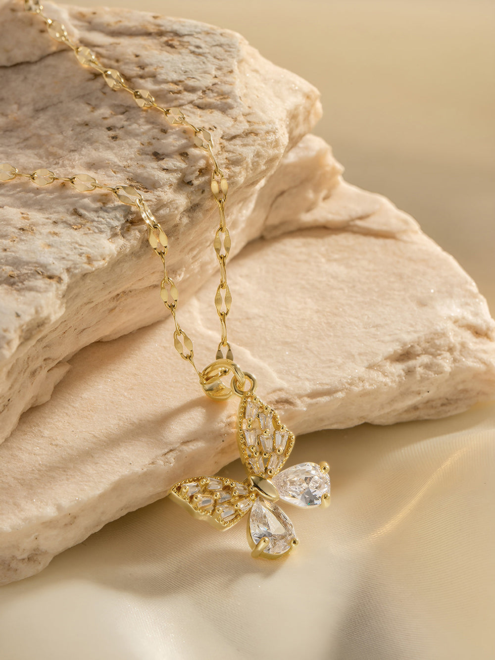 Collier Papillon Rayonnement Doré