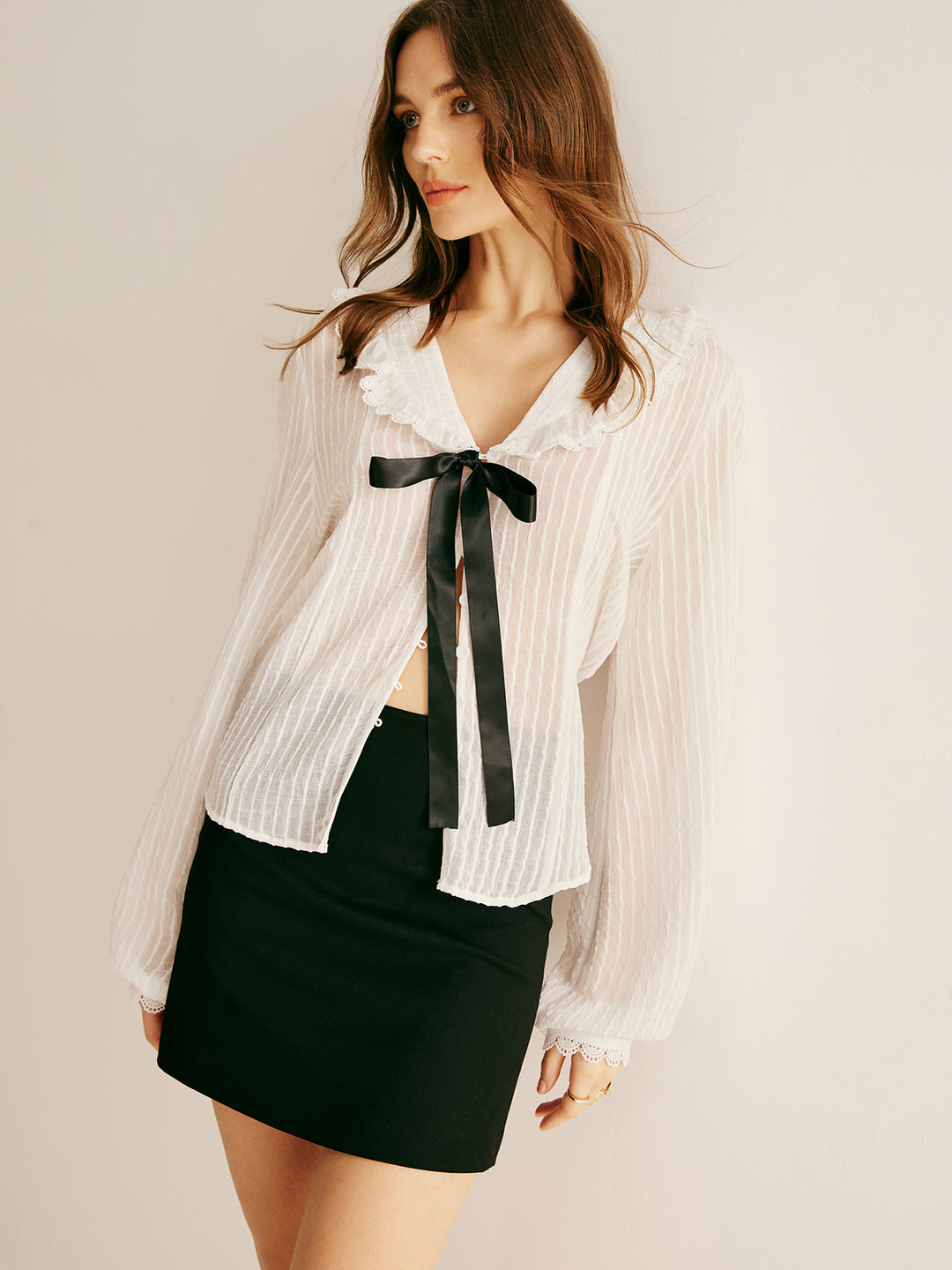 Chemise Semi-Transparente à Rayures "Ruffle Neck"