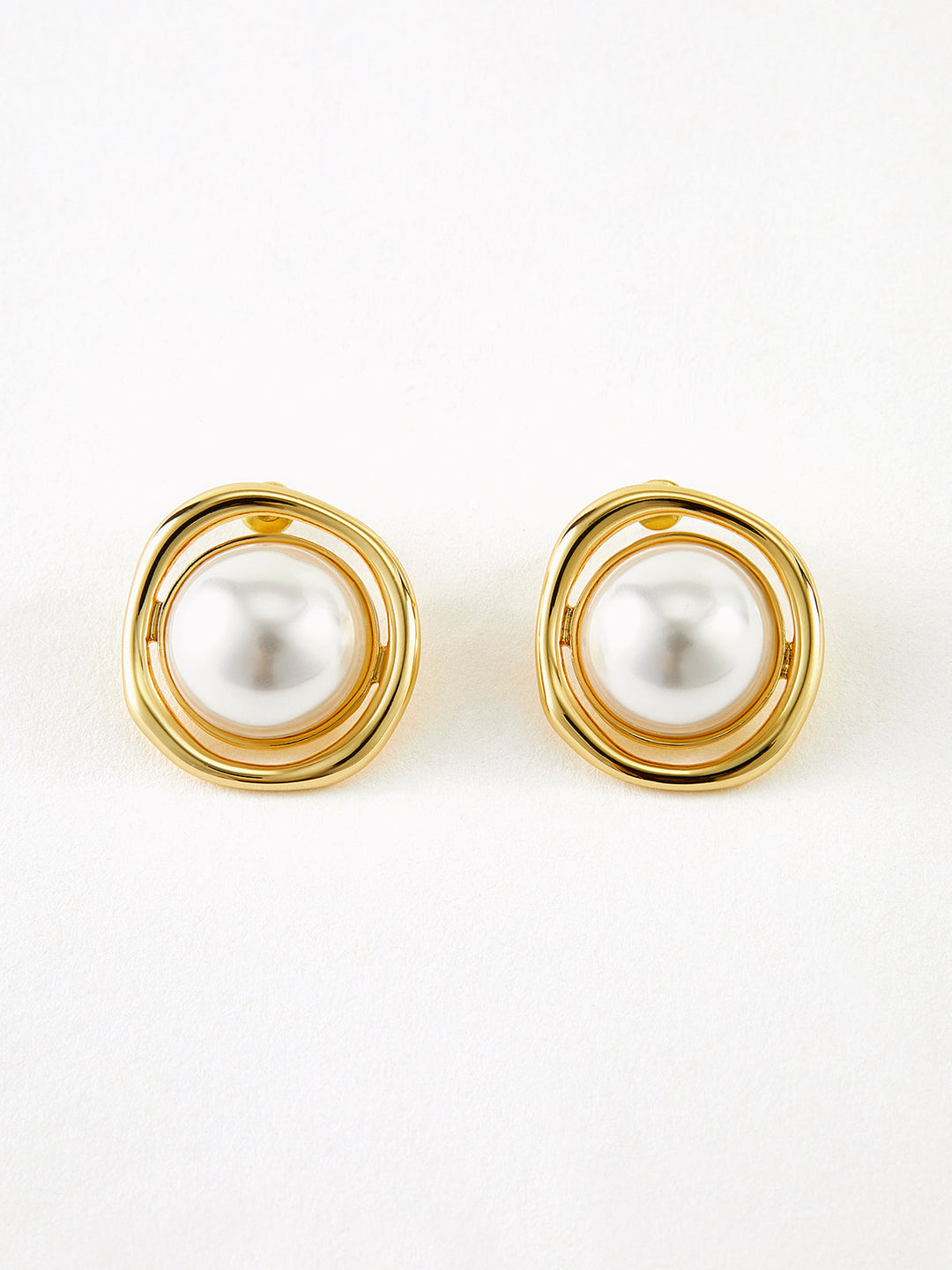 Boucles d'Oreilles Perle à Bordure Dorée