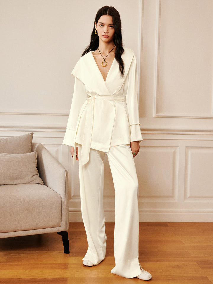 Chemise ceinturée unie en satin