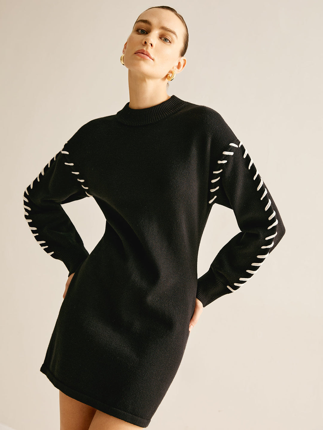 Robe Courte Pull à Bordure Contrastante