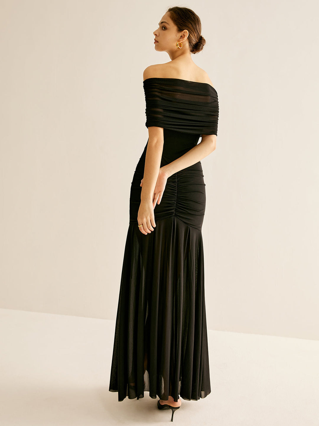 Robe Longue Plissée en Maille avec Châle