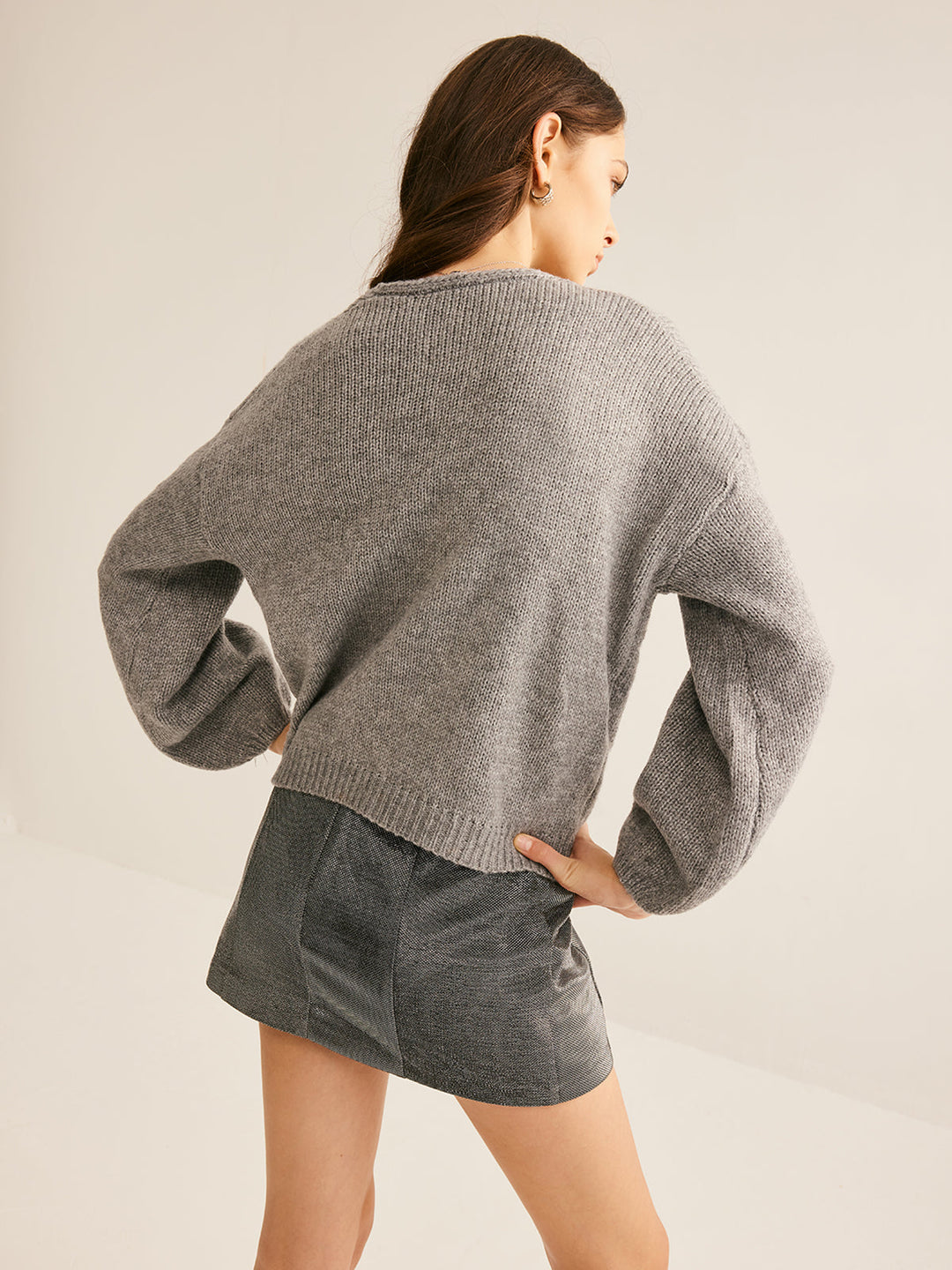 Cardigan à col en V et nœud papillon