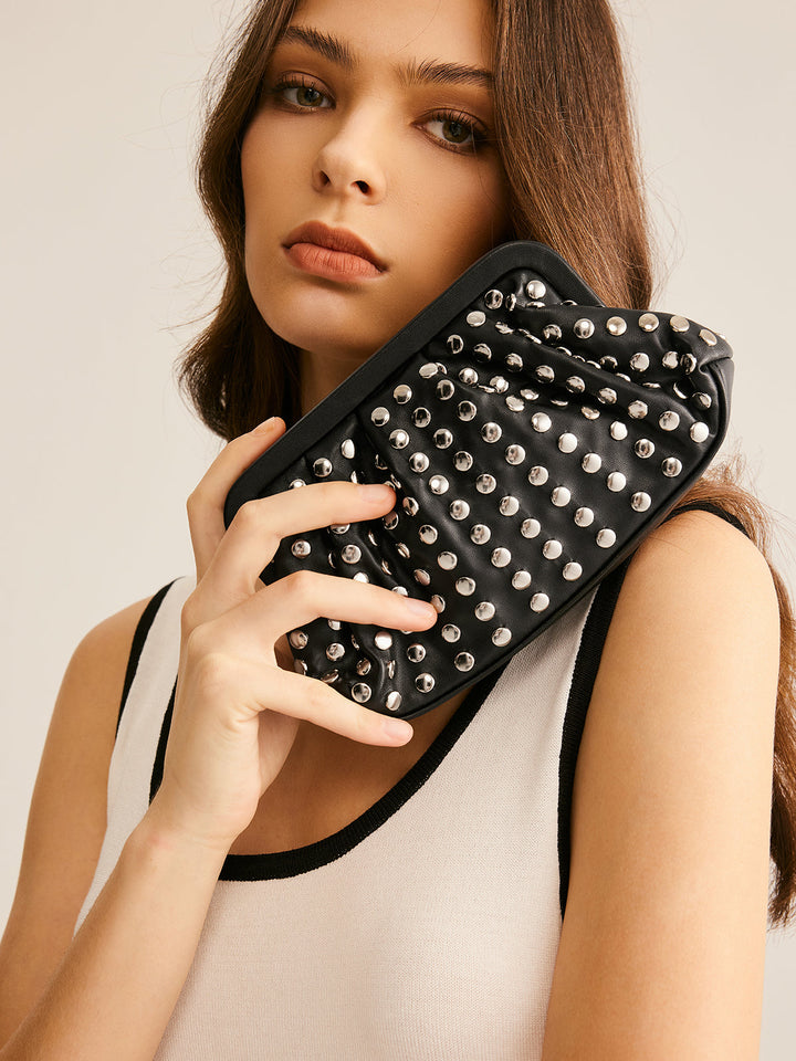 Pochette Plissée à Clous