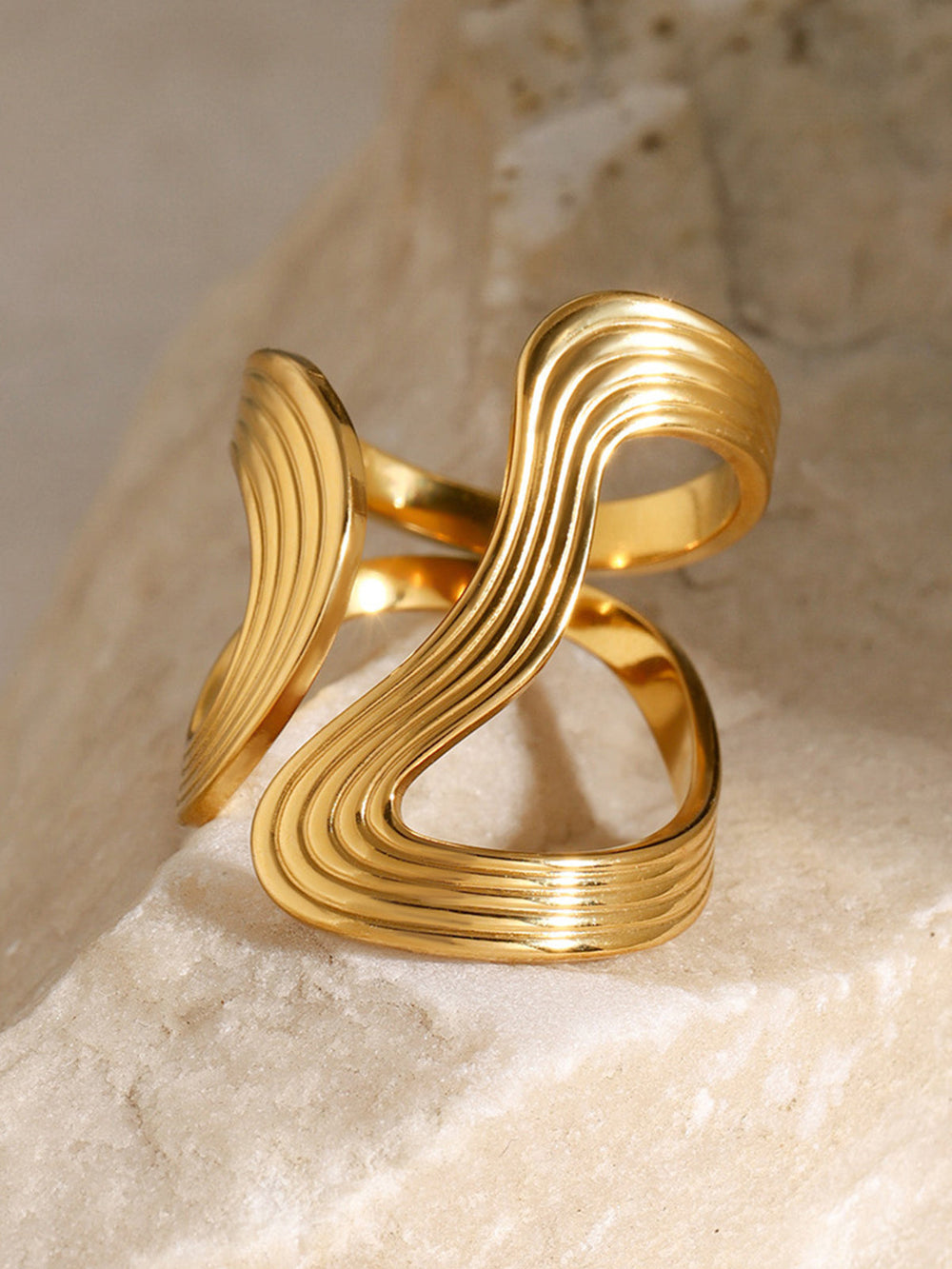 Bague Ouverte Ondulation Irrégulière