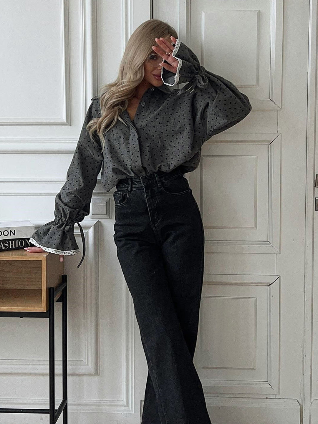 Chemise boutonnée pour femmes avec imprimé cœur