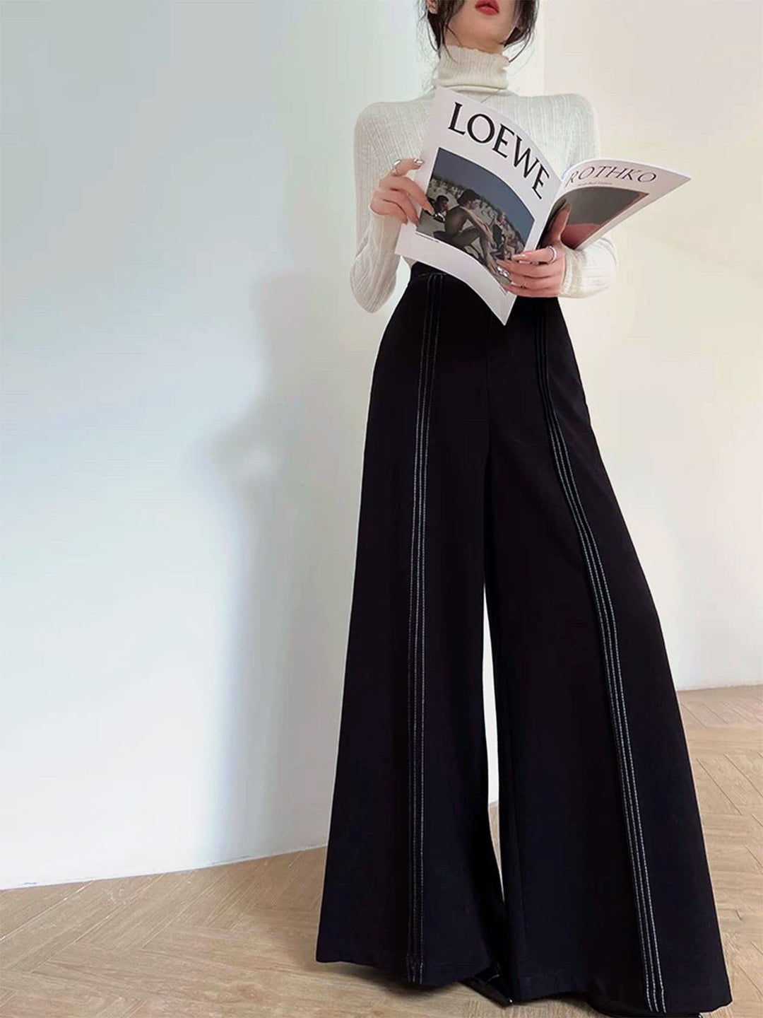 Pantalons évasés à jambes larges à barres contrastées