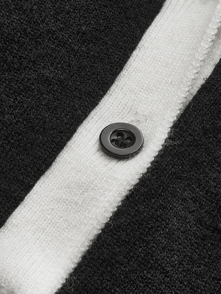 Combinaisons en tricot à encolure en V avec passepoil contrastant