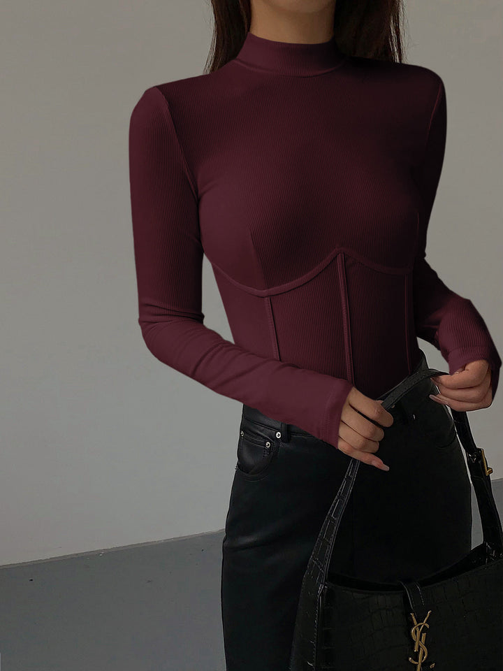 T-shirt ajusté à col montant avec passepoil