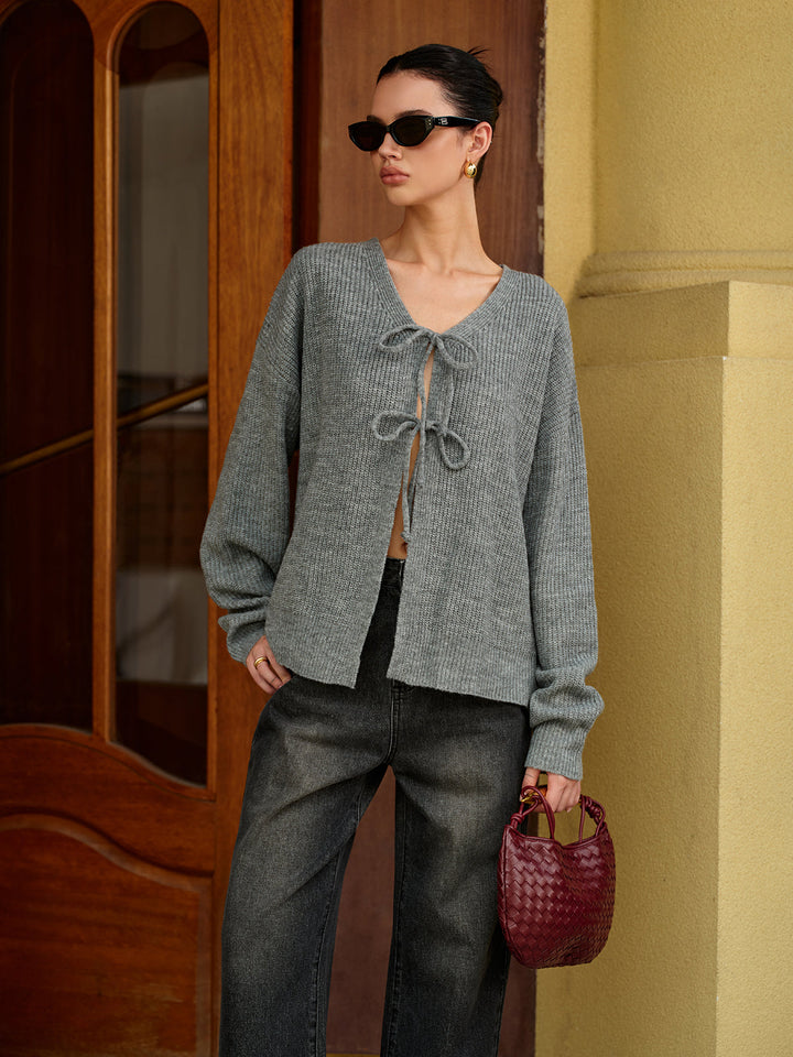 Cardigan à col en V en mélange de laine avec fermeture à nouer