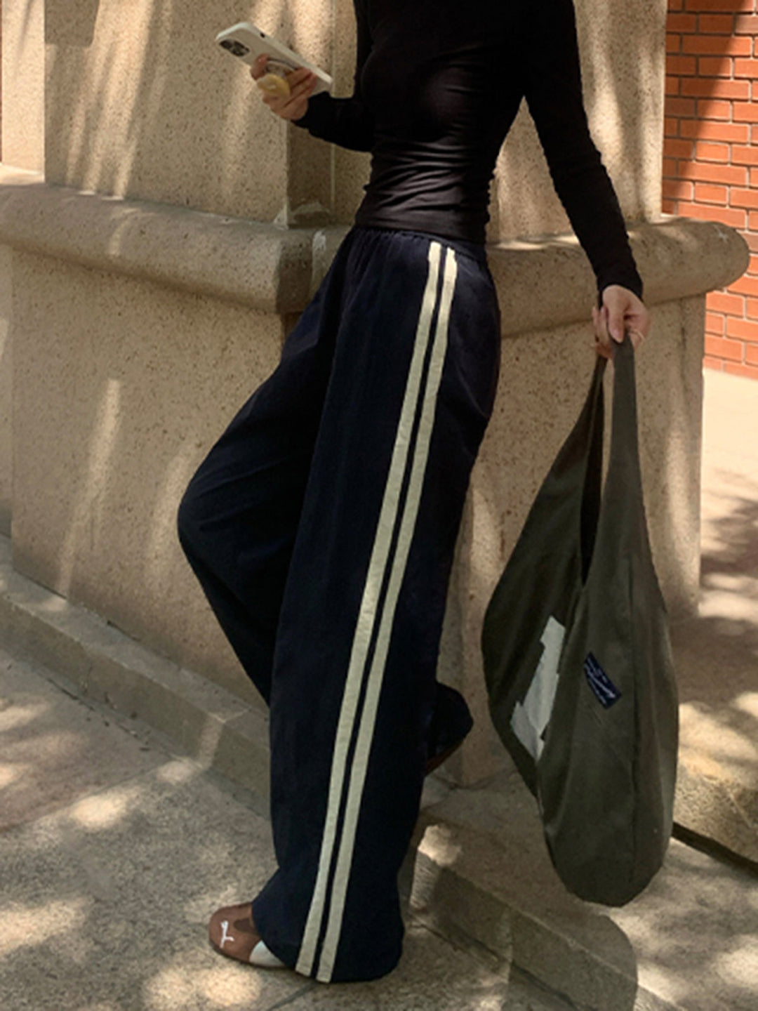 Pantalons à cordon avec bordure latérale contrastante