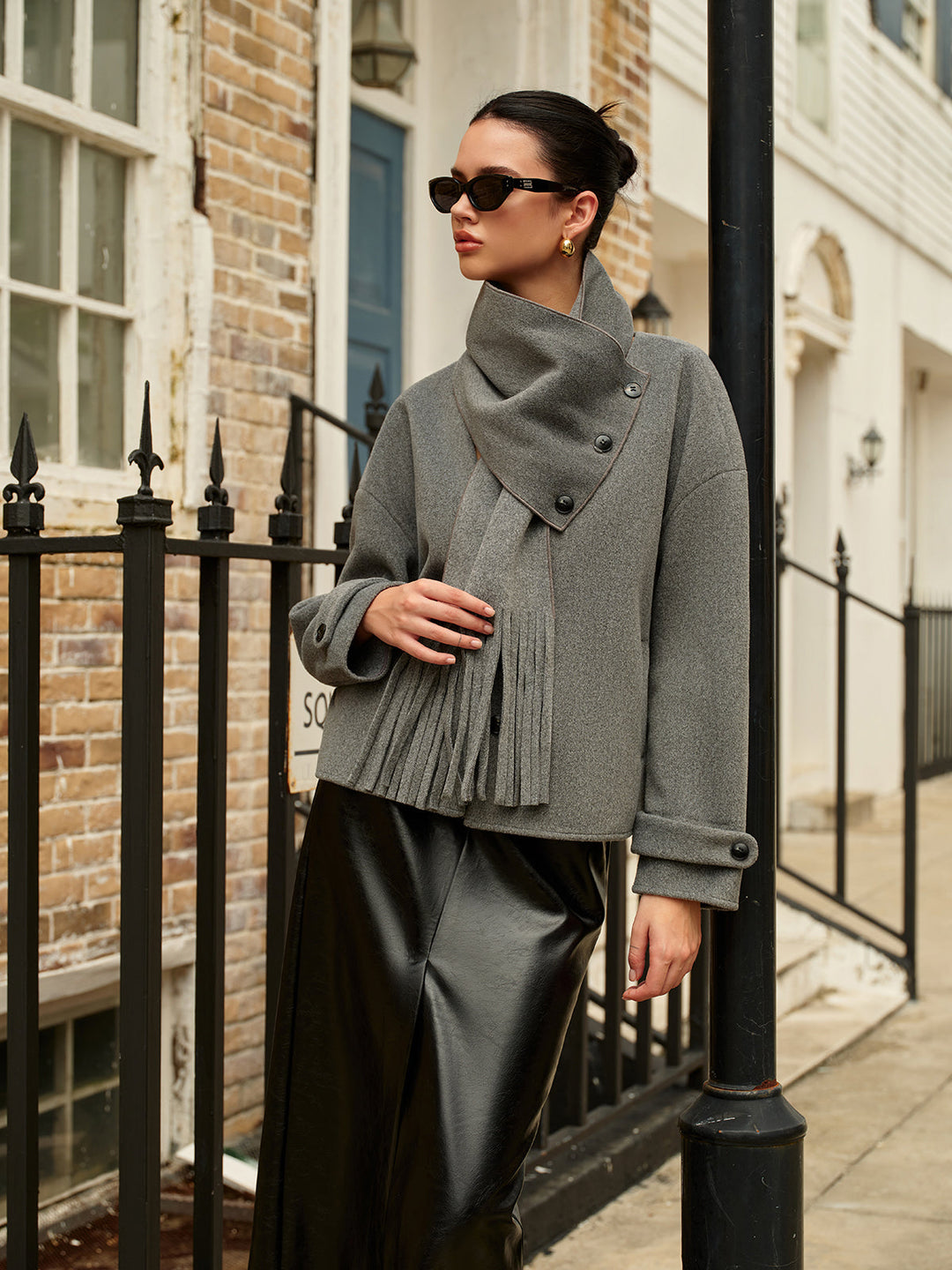 Manteau en Laine à Boutonnage avec Écharpe à Pompon assortie