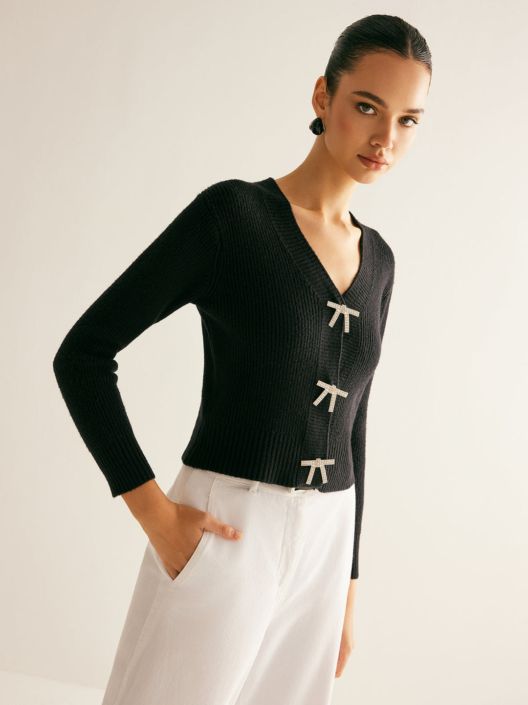 Cardigan Ajusté Côtelé avec Noeud en Strass