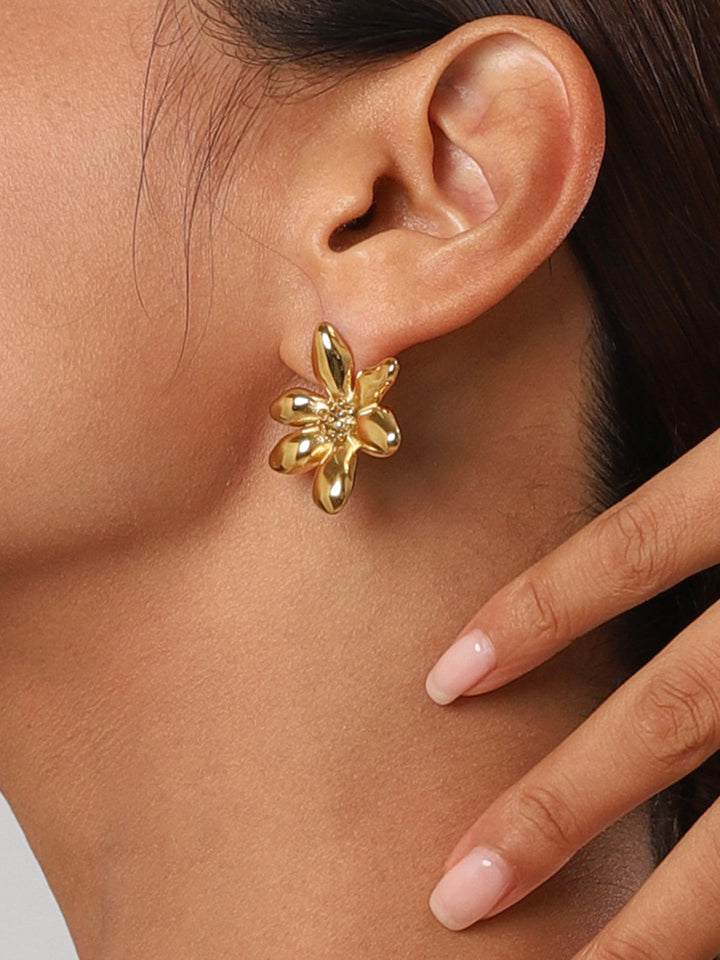 Boucles d'oreilles élégantes à pétales irréguliers