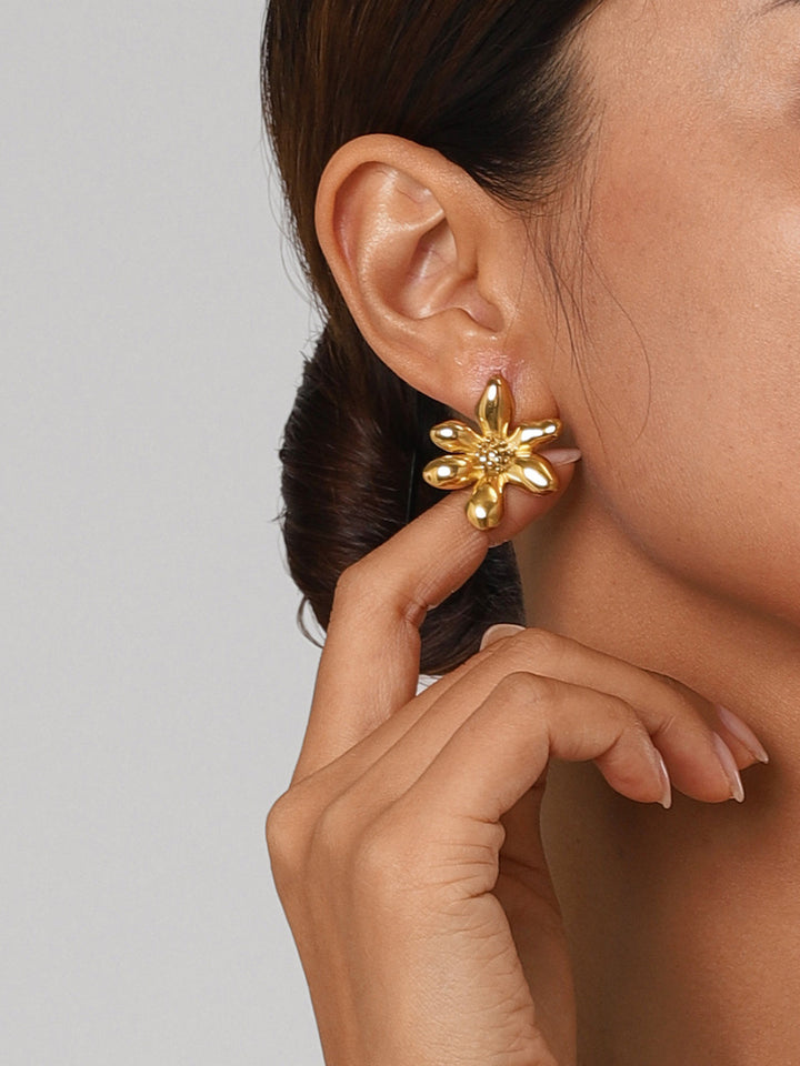 Boucles d'oreilles élégantes à pétales irréguliers