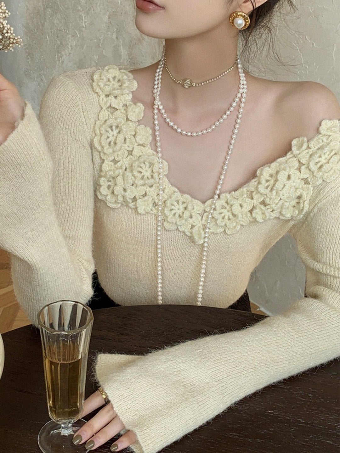Haut en tricot côtelé à col floral