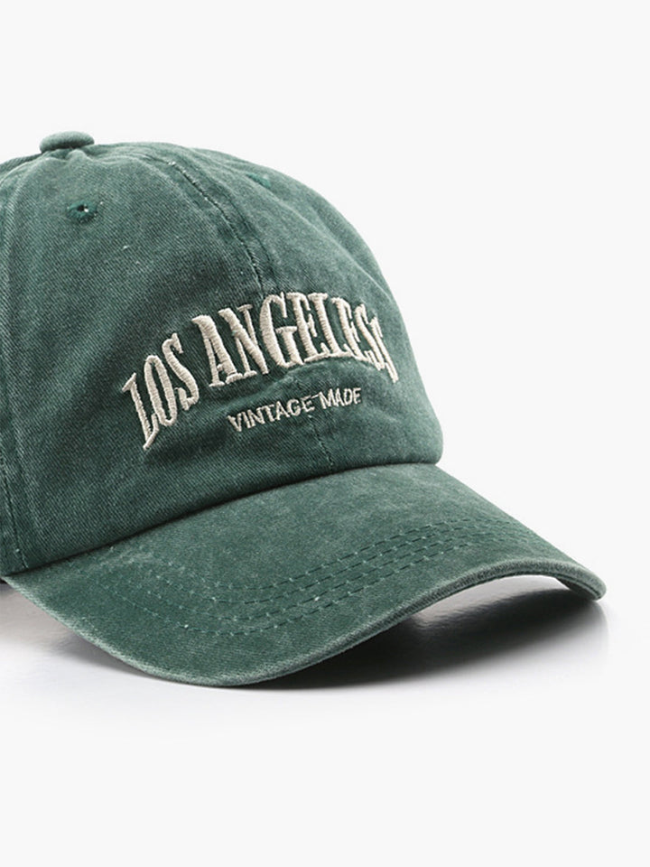 Casquette à lettres brodées