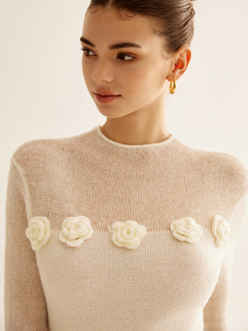 Haut en tricot doux à fleurs 3D