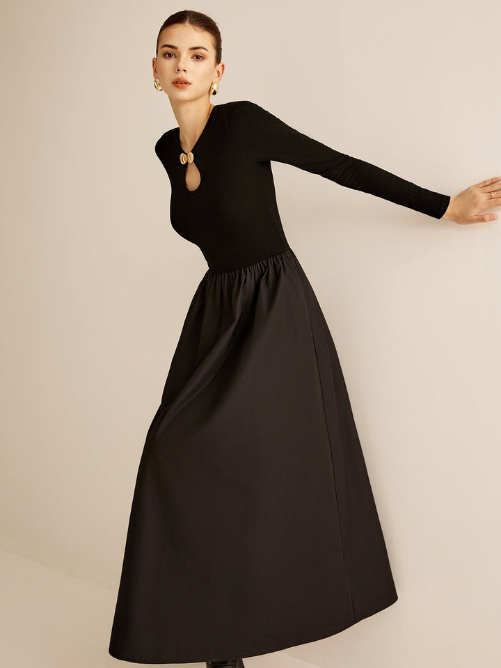 Robe à encolure en clé
