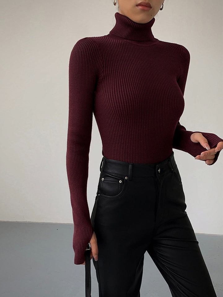 Haut en tricot ajusté à col roulé minimaliste