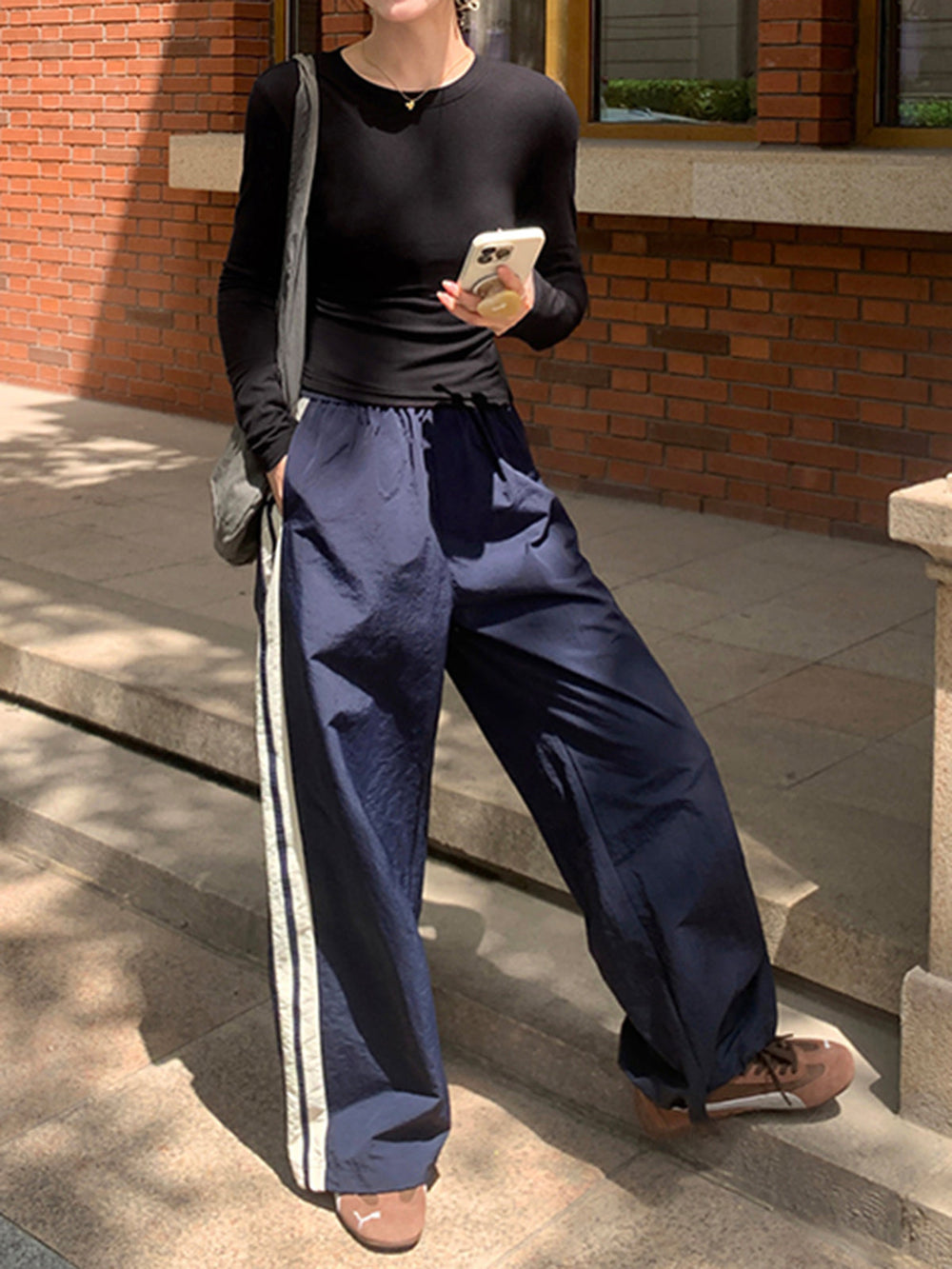 Pantalons à cordon avec bordure latérale contrastante