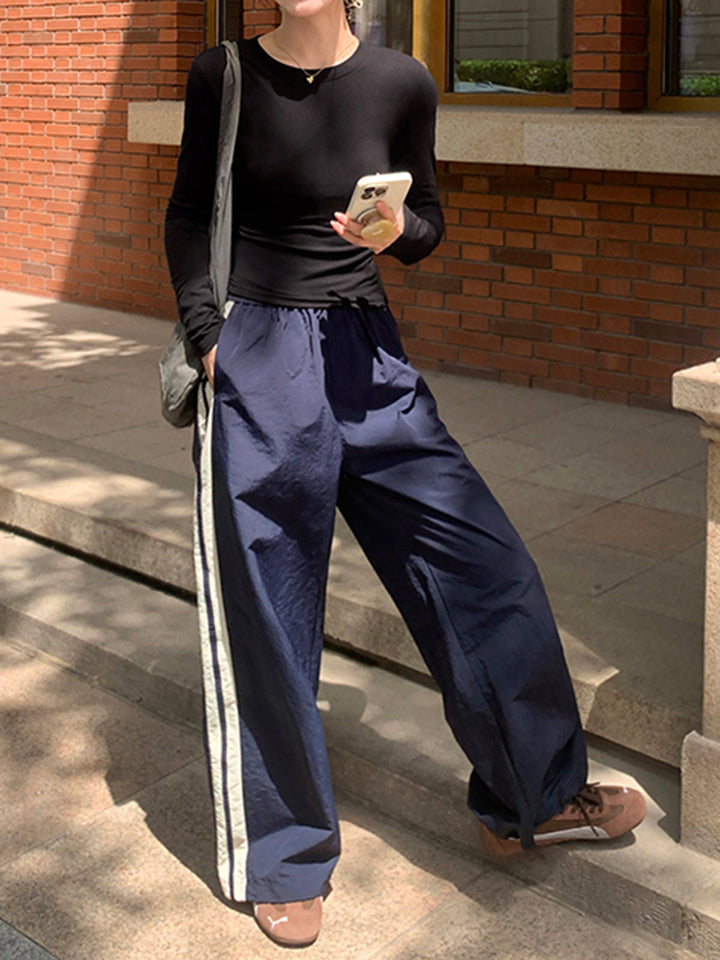 Pantalons à cordon avec bordure latérale contrastante