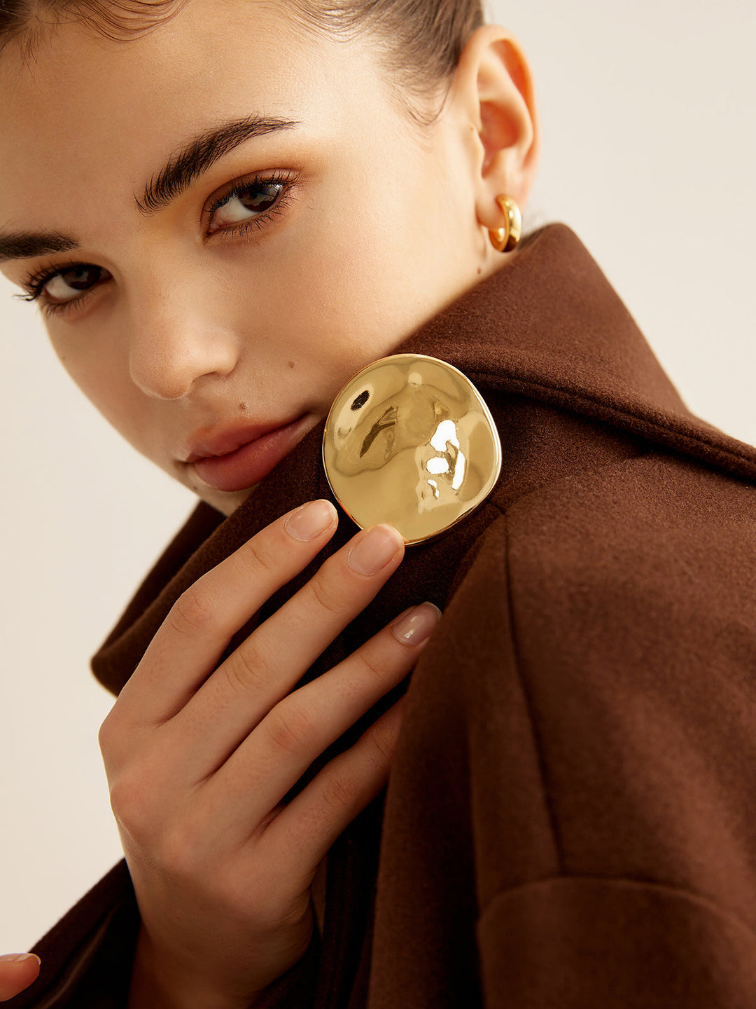 Broche Irrégulière Épurée Minimaliste