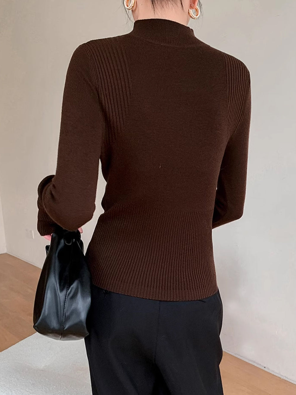 Pull ajusté à col roulé