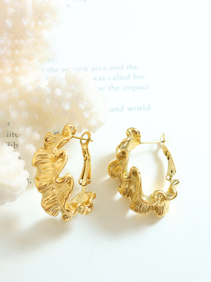 Boucles d'oreilles créoles texturées à vagues plissées