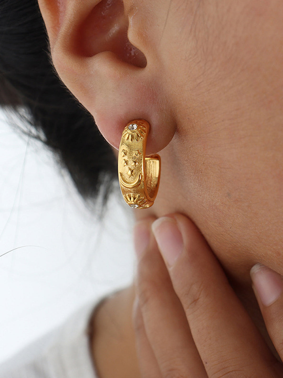 Boucles d'Oreilles Hoop Zircon à Motif Gaufré