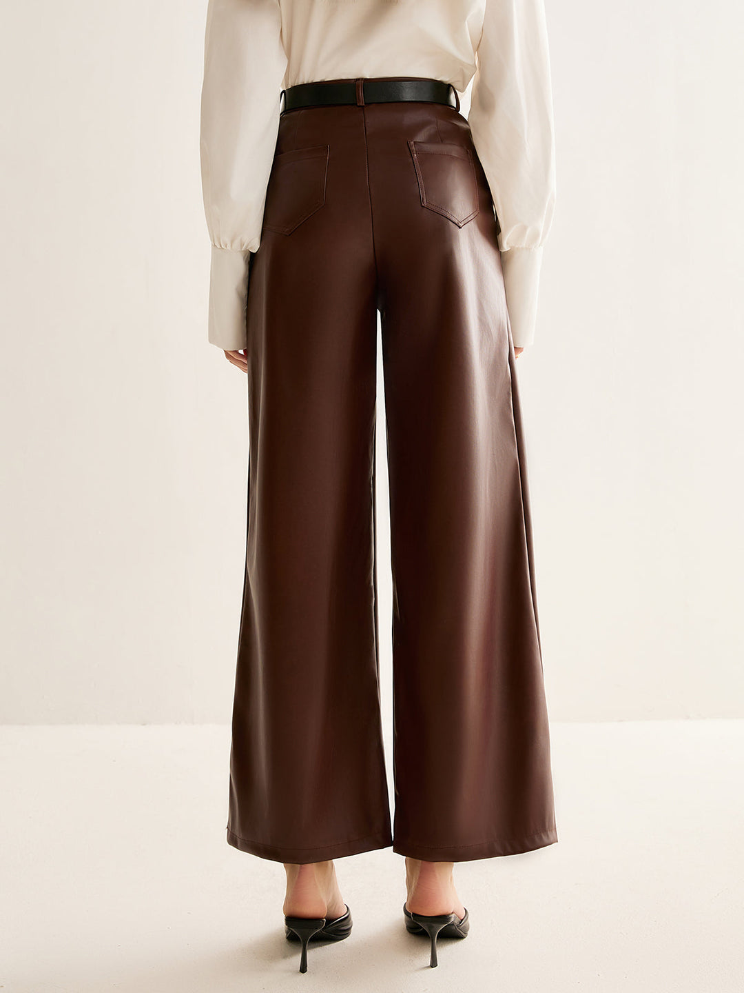 Pantalons Droits Ceinturés en Similicuir