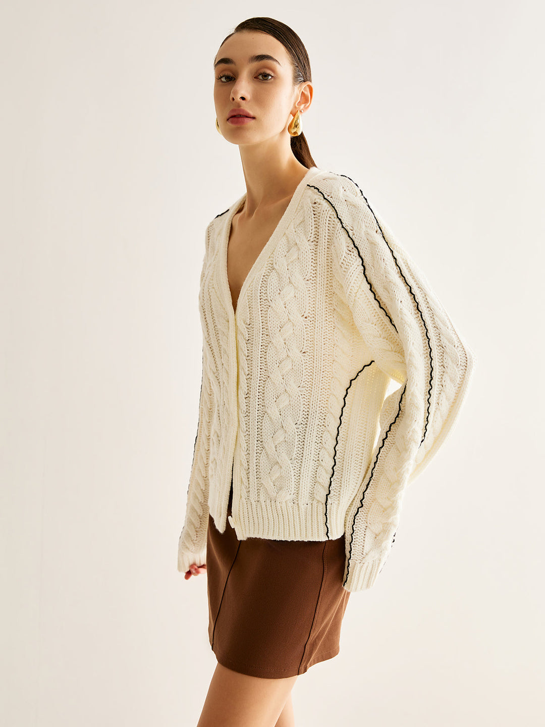 Cardigan boutonné à passepoil contrastant