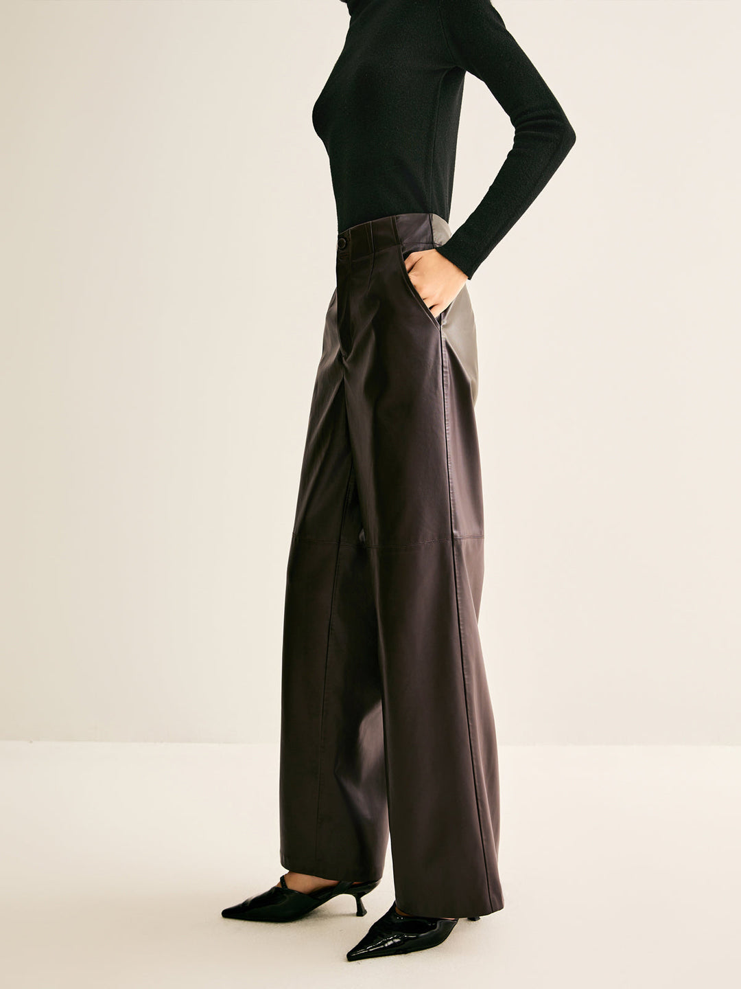 Pantalon en similicuir taille mi-haute