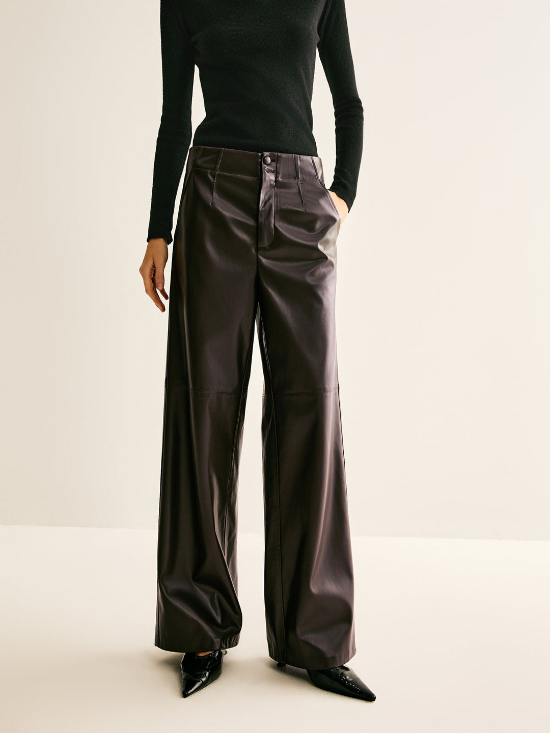 Pantalon en similicuir taille mi-haute