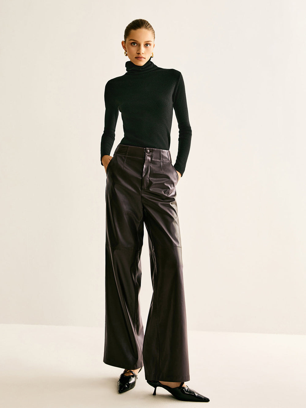 Pantalon en similicuir taille mi-haute