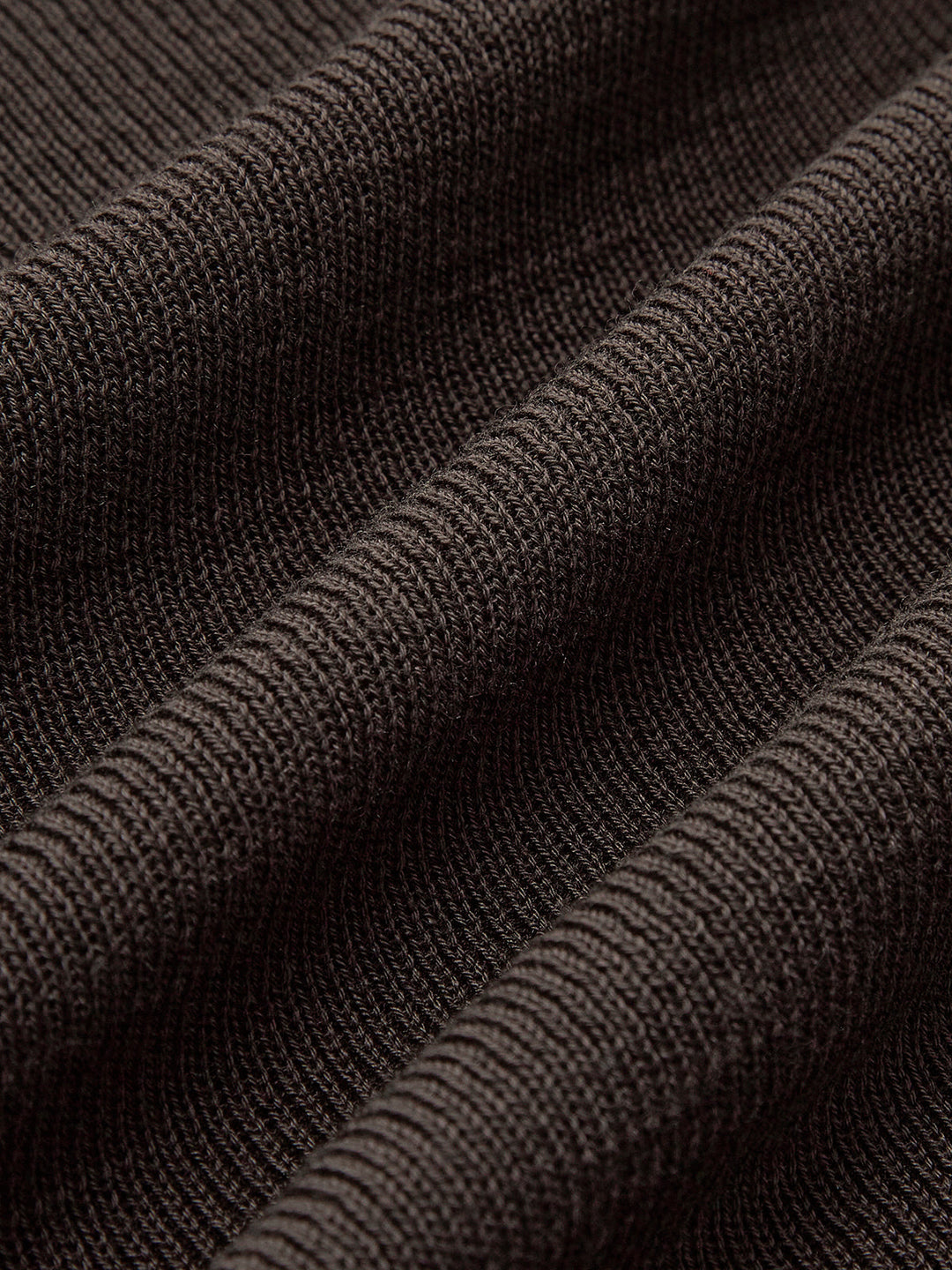 Haut Court Ajusté en Tricot à Plis Côtés