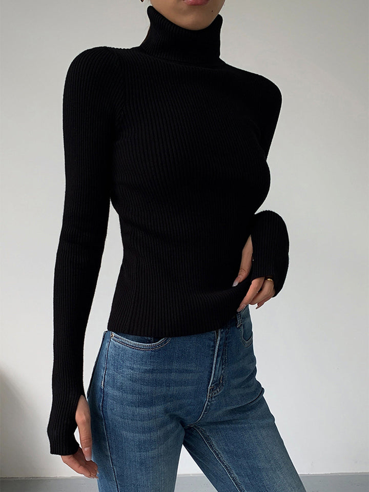 Haut en tricot ajusté à col roulé minimaliste