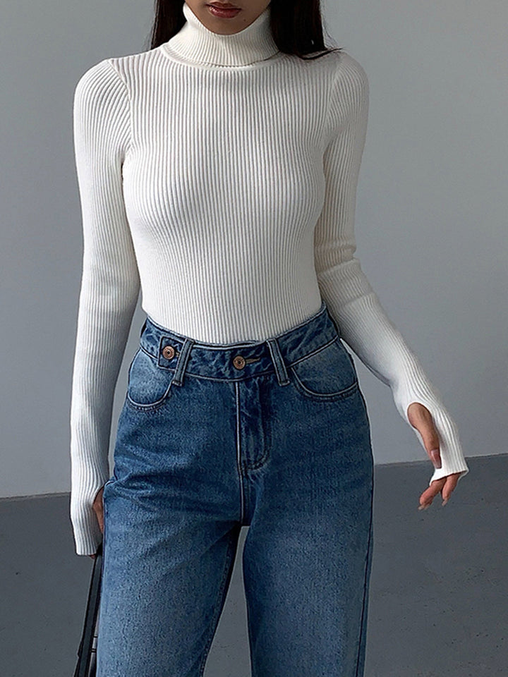 Haut en tricot ajusté à col roulé minimaliste